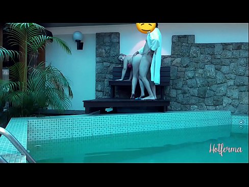 ❤️ Boss invita a cameriera à a piscina, ma ùn pudia resiste à un caldu Sluts à noi % co.dreamypassionatespotlight.ru% ❤